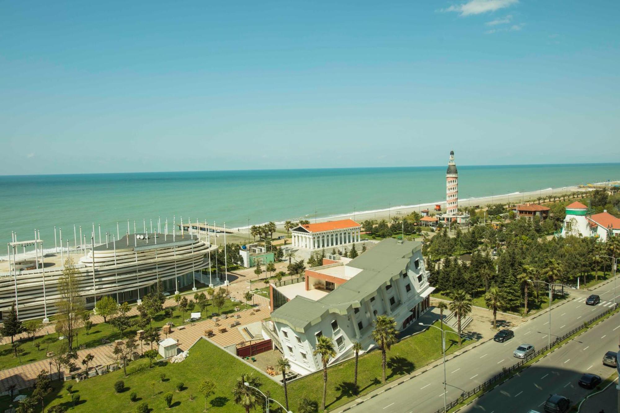 Panorama Sea Tower Aparthotel Batumi Ngoại thất bức ảnh