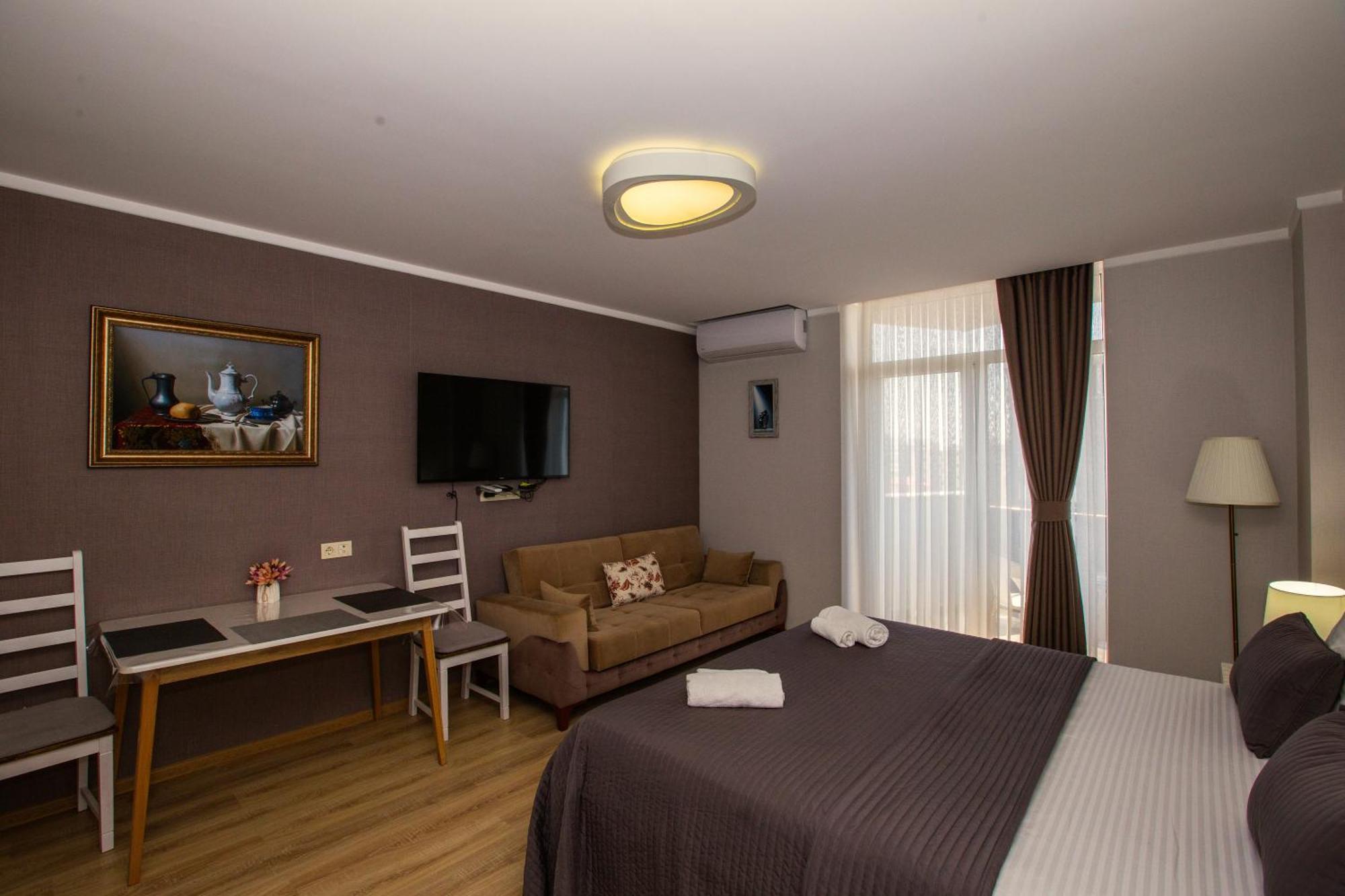 Panorama Sea Tower Aparthotel Batumi Ngoại thất bức ảnh